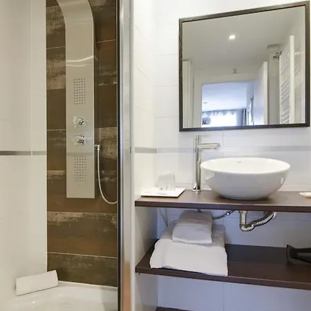 Apartment Arts Victoria